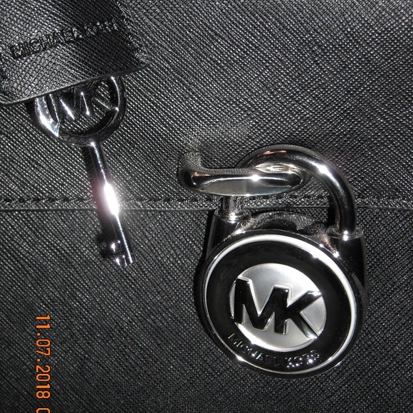 COPY - MICHAEL KORS Emma Large Leather Tote + Dust Bag - Picture 2 of 8